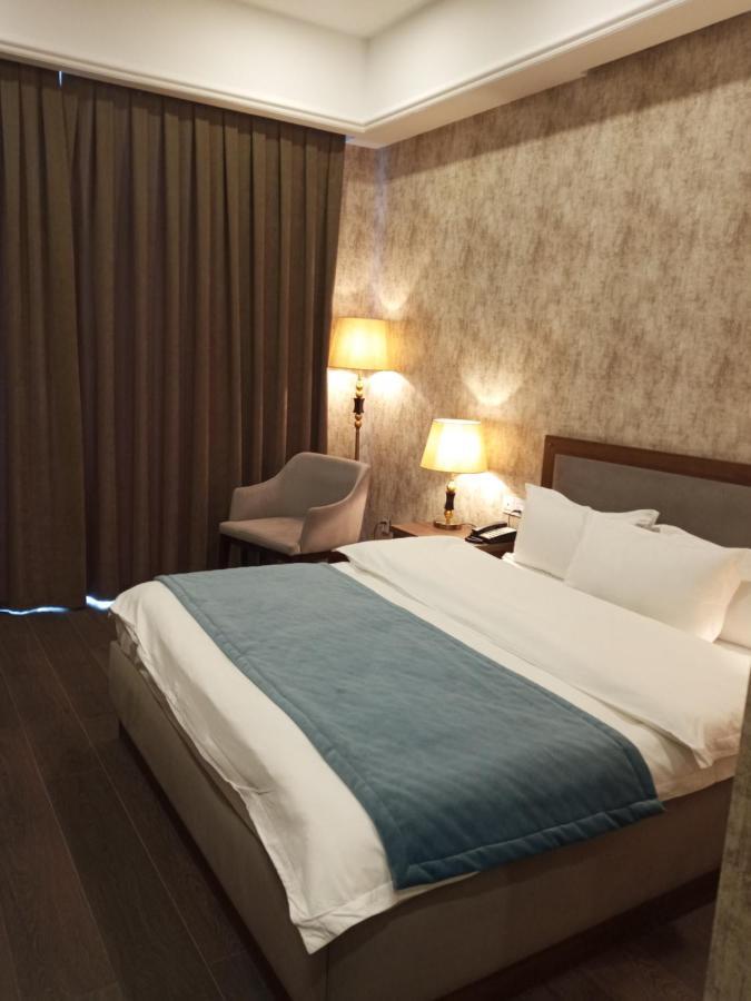 Macara Sheki City Hotel Extérieur photo