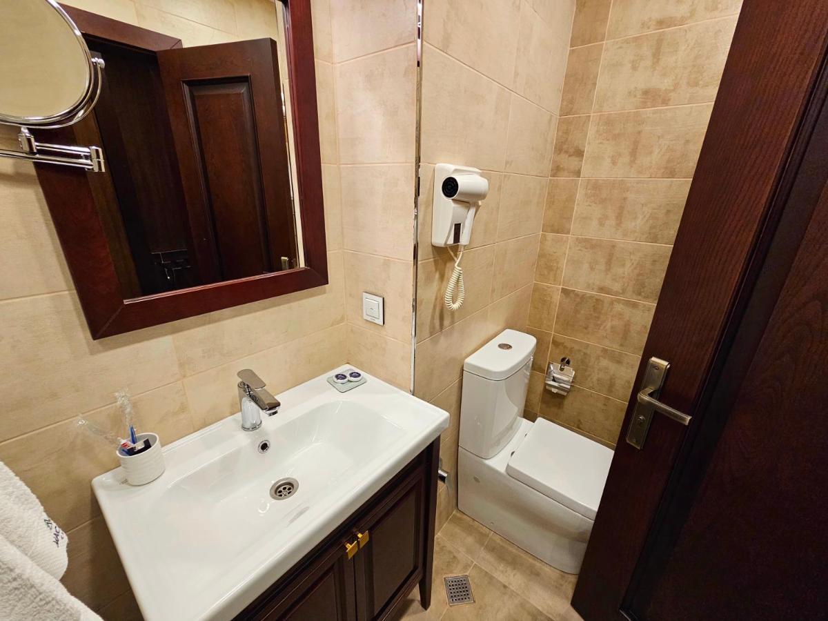 Macara Sheki City Hotel Extérieur photo