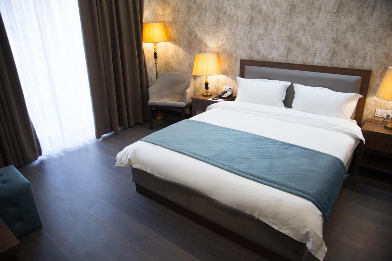 Macara Sheki City Hotel Extérieur photo