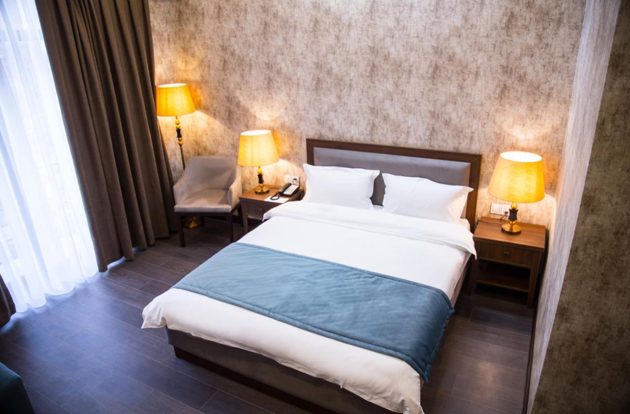 Macara Sheki City Hotel Extérieur photo